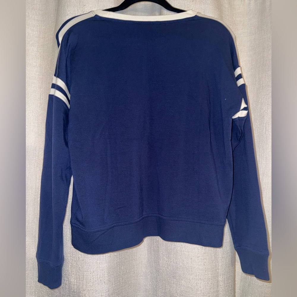 Super soft Vinyard Vines sweatshirt